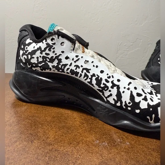Nike Jordan Zion 3 Kids Sz 5.5 Basketball Sneakers black and white tennis shoes - Picture 6 of 11